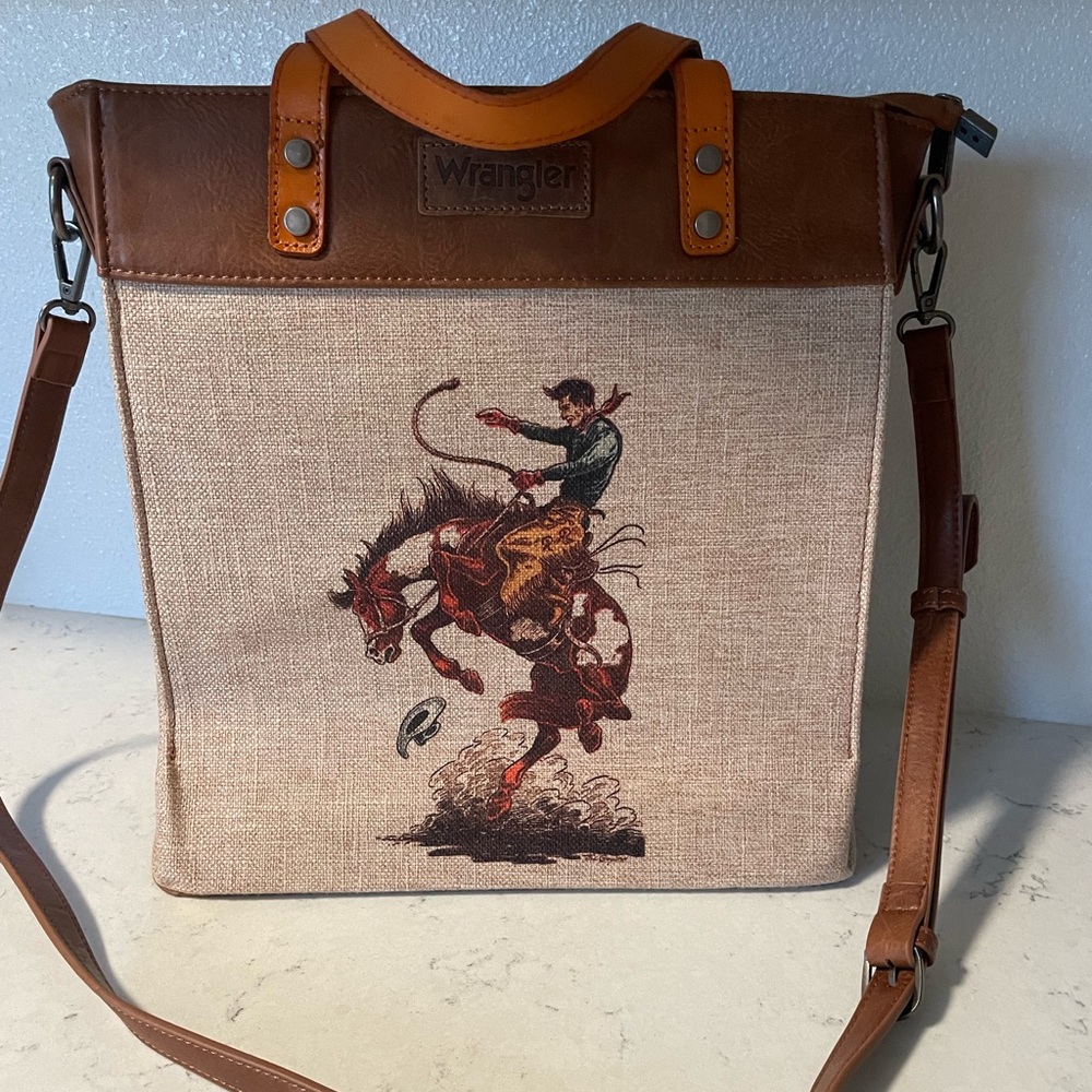 Wrangler handbag with bronco rider